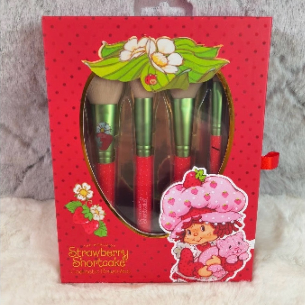 Strawberry Shortcake Makeup/Cosmetic Brush Set